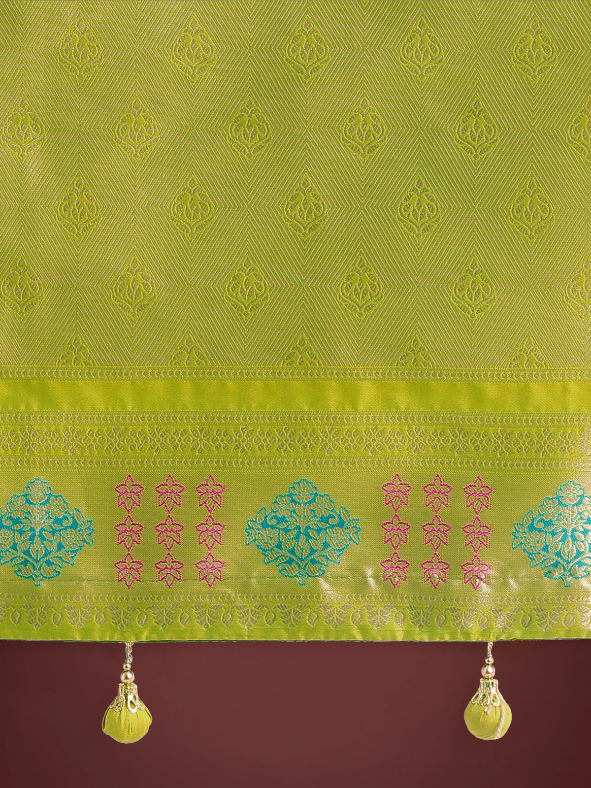 Lime Banarasi-Style Silk Blend Saree with Contrast Floral Border, pallu close-up
