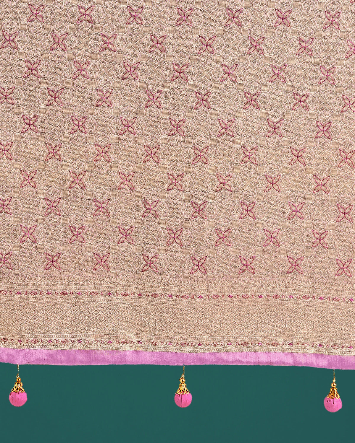 Lilac Banarasi-Style Satin Saree with Leheriya-Style Zigzag Weave, pallu close-up