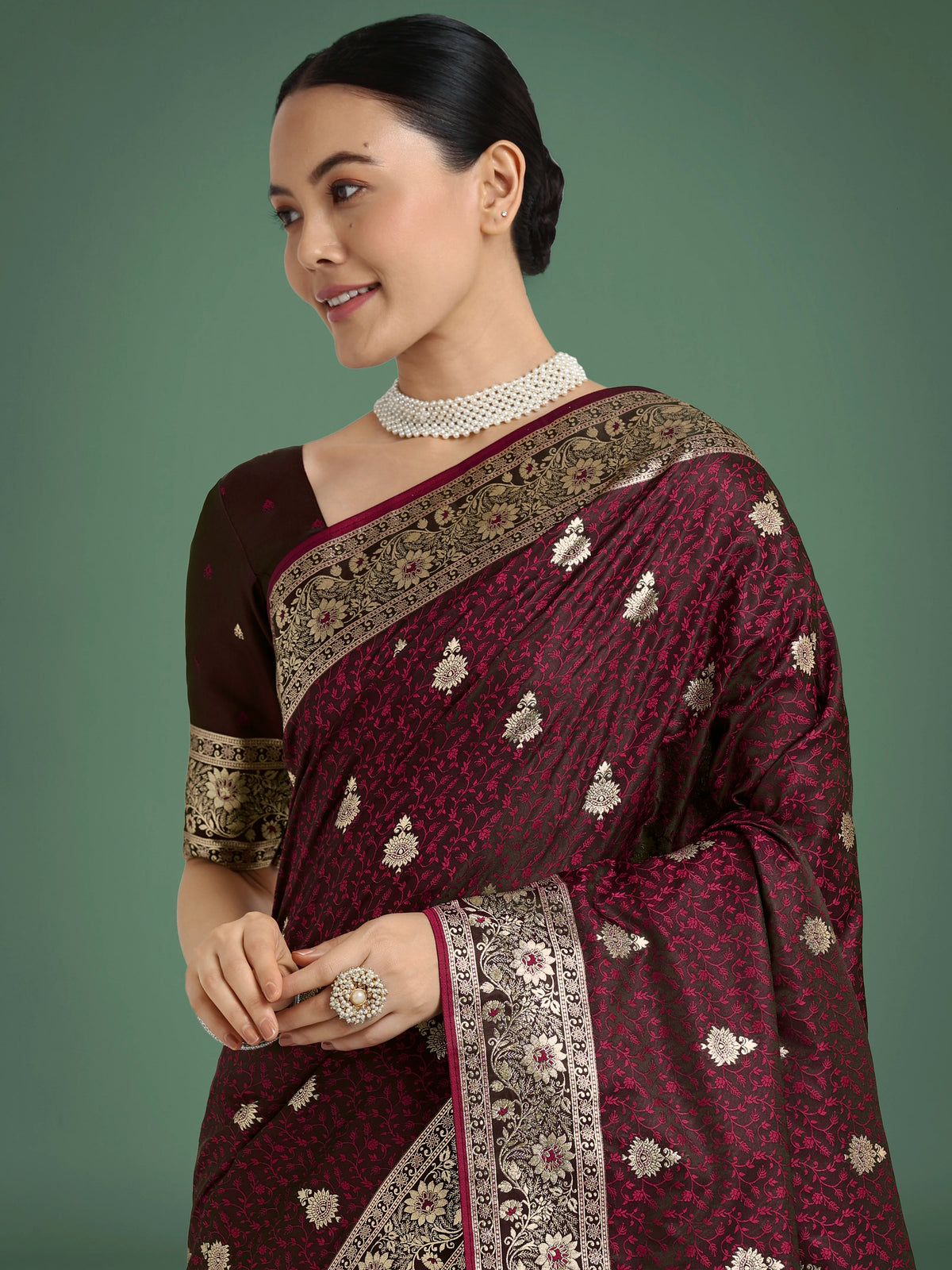 Maroon Banarasi-Style Satin Saree with Arched Paisley Pallu, drape detail