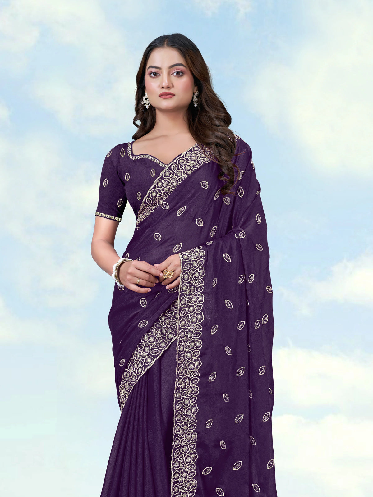 Purple Georgette Saree with Embroidered Leaf Buti, drape close-up