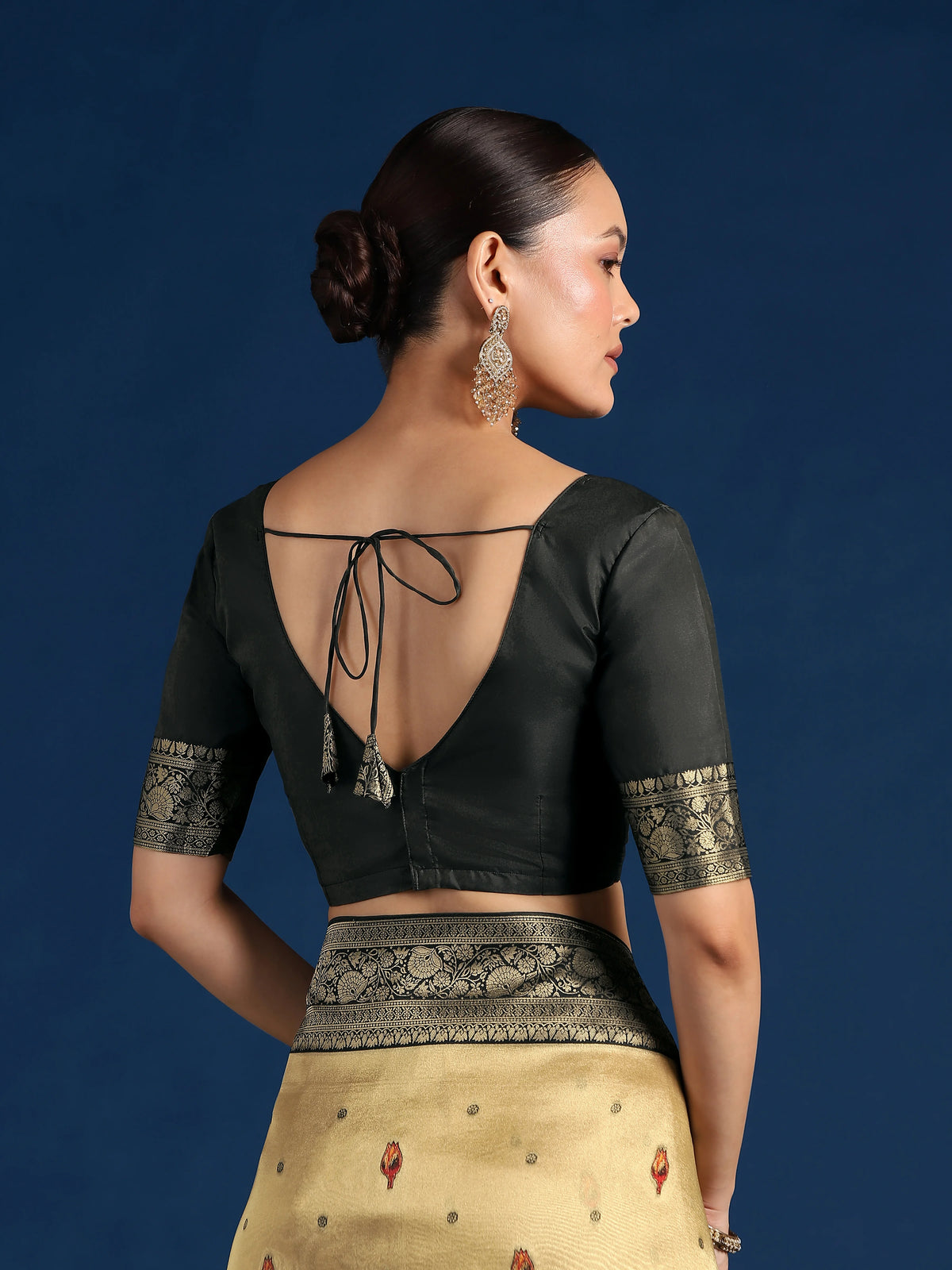 Black Silk Blend Saree with Woven Floral Motifs, blouse back