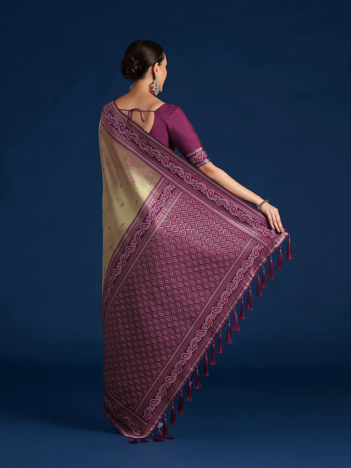Purple Silk Blend Saree with Woven Paisley Border, back with pallu