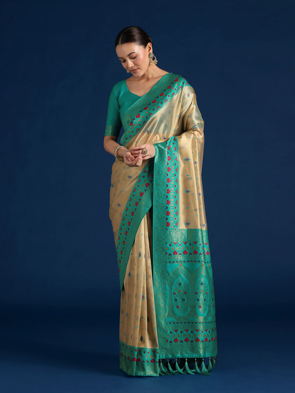 Turquoise Silk Blend Saree with Zari Weave Pallu, front