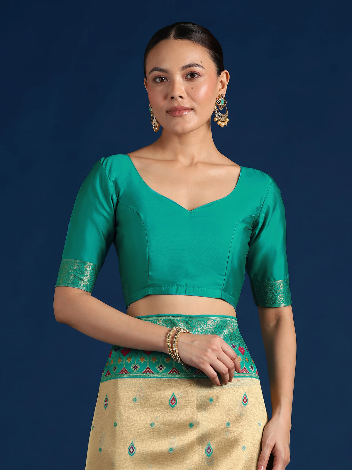 Turquoise Silk Blend Saree with Zari Weave Pallu, blouse detail