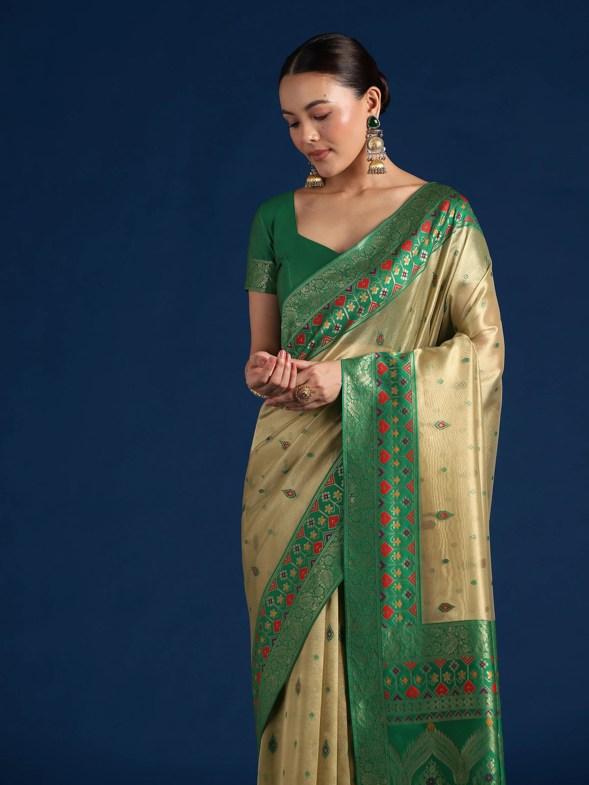 Dark Green Silk Blend Saree with Zari Weave Pallu, drape detail