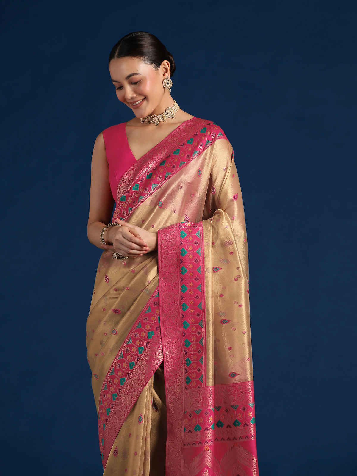 Rani Pink Silk Blend Saree with Zari Weave Pallu, drape detail