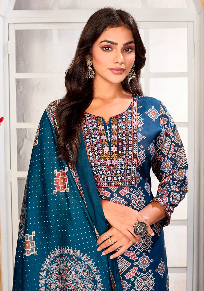 Teal Blue Chanderi Embroidered Kurti Set with Dupatta, yoke embroidery detail