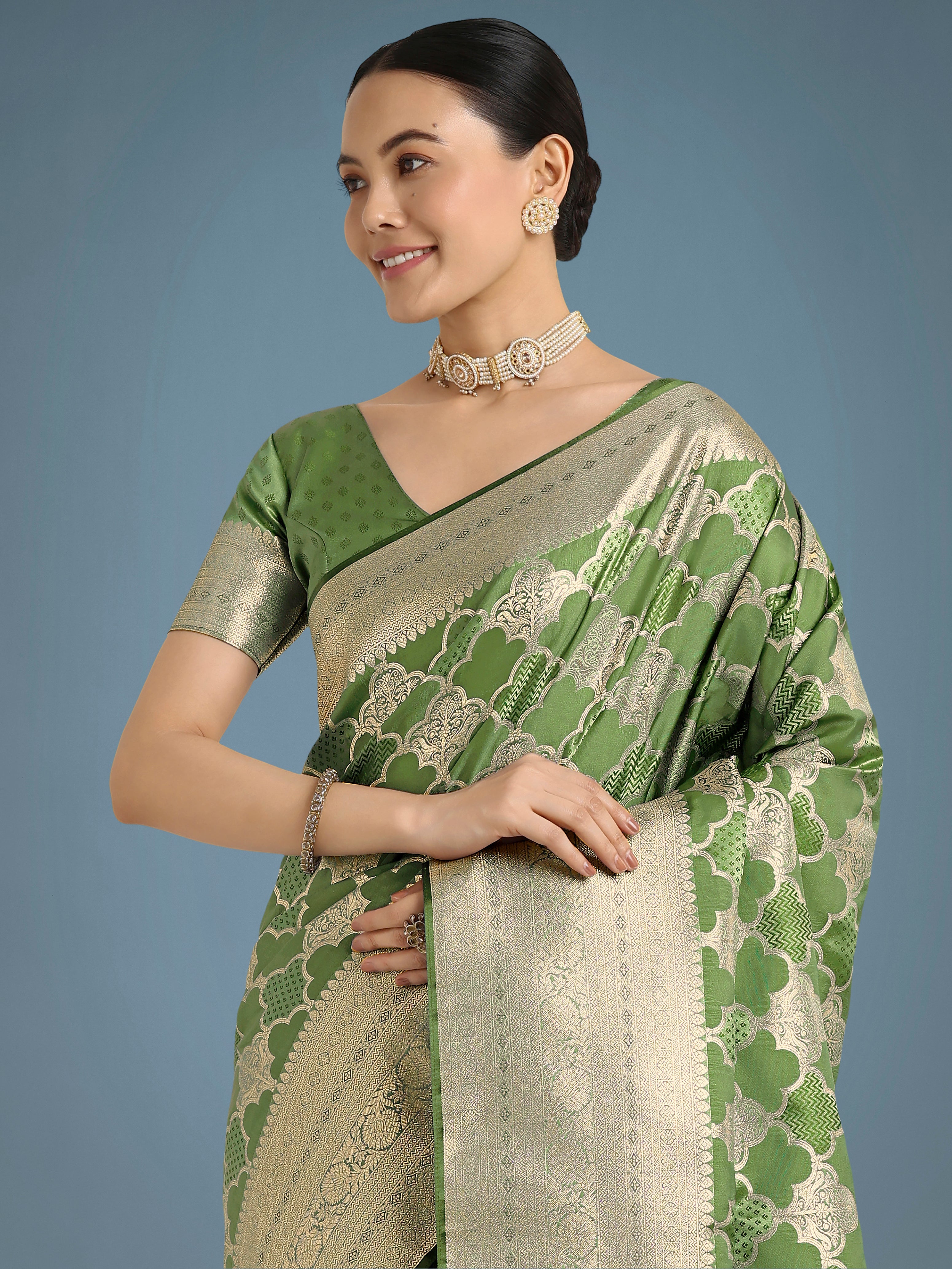 Charming Green Soft Banarasi Silk Saree With Pretty Blouse Piece