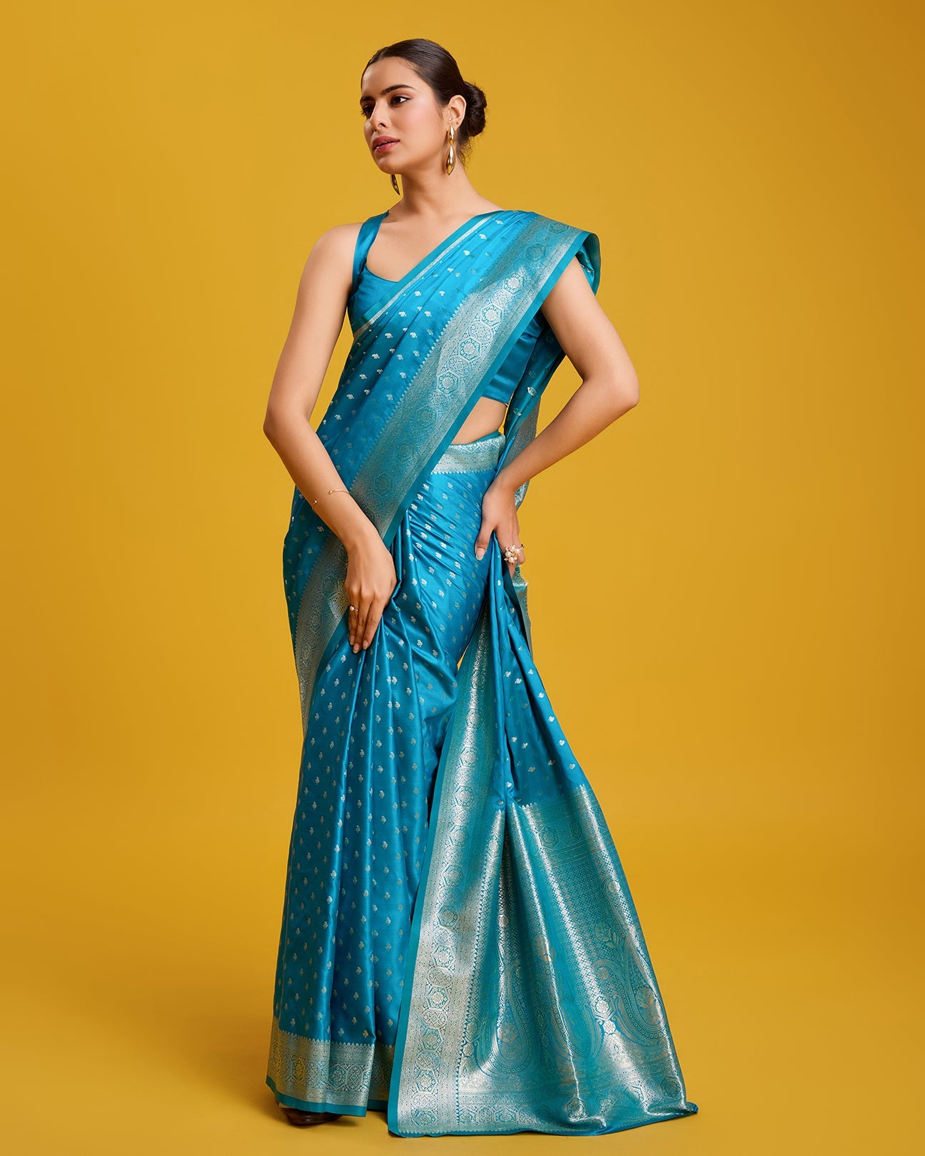 Dark Pink Banarasi Silk Woven Elegant Saree - Monjolika Fashion