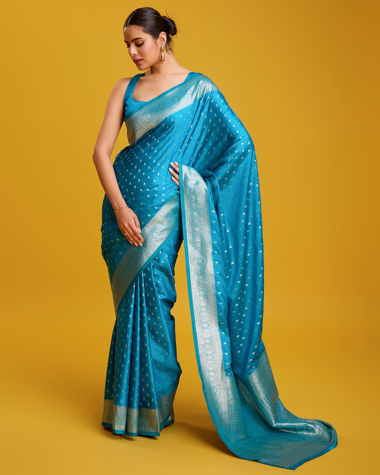 Dark Pink Banarasi Silk Woven Elegant Saree - Monjolika Fashion