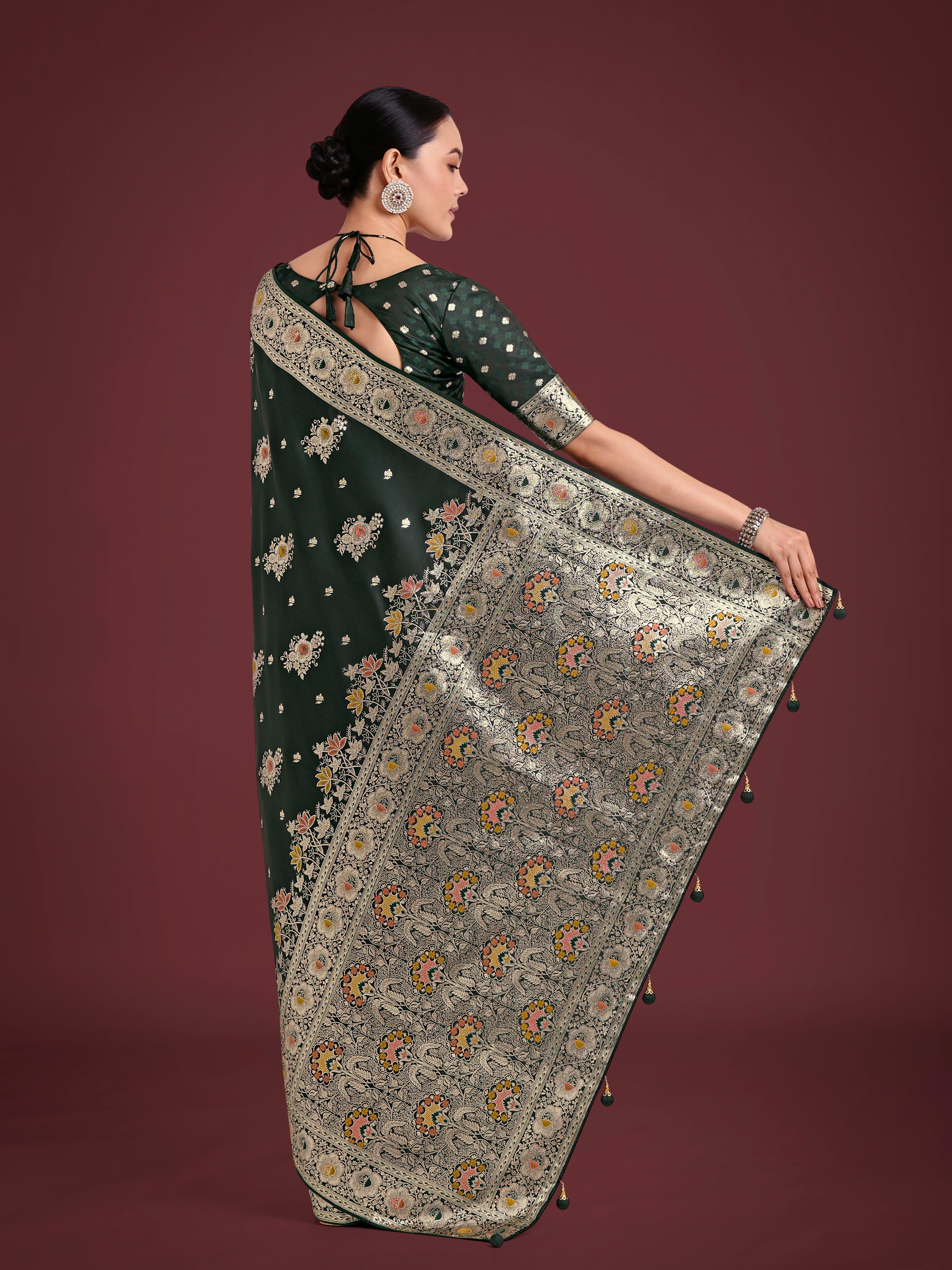 Dark Green Glamour and Tradition With This Zari Woven Banarasi Satin Silk Saree