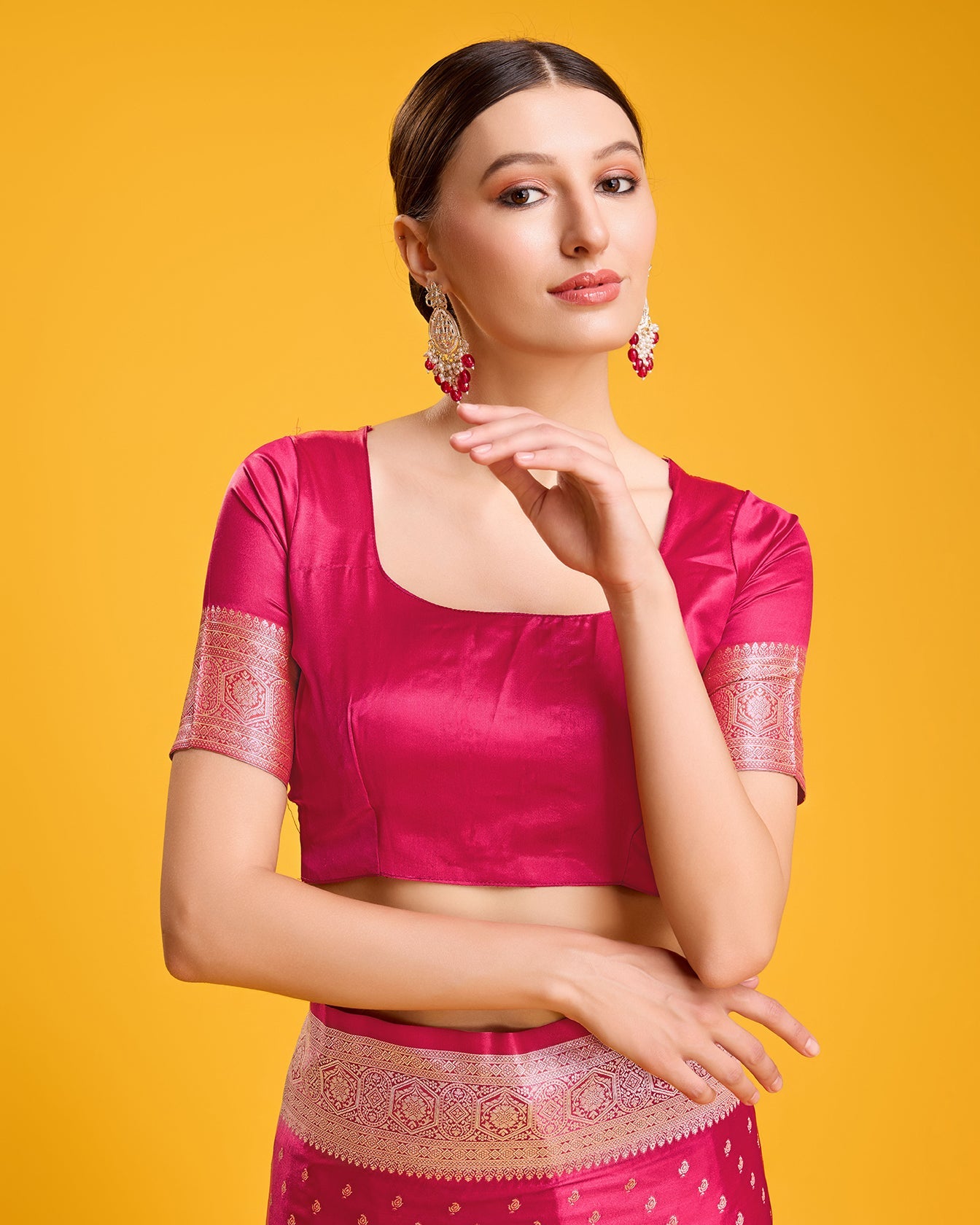 Dark Pink Banarasi Silk Woven Elegant Saree - Monjolika Fashion