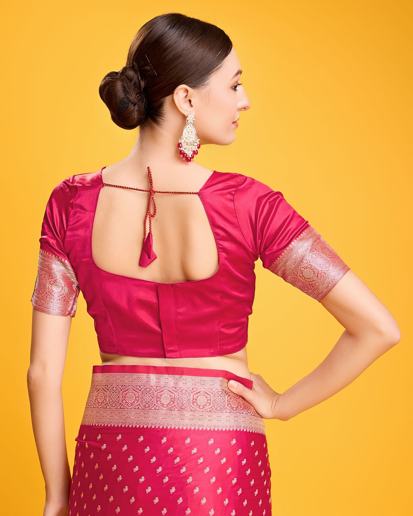 Dark Pink Banarasi Silk Woven Elegant Saree - Monjolika Fashion