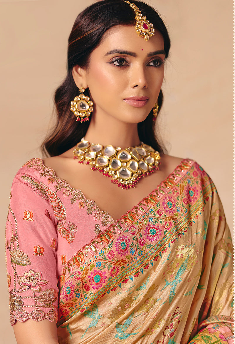 Multicolor Silk Blend Saree with Thread Work Pallu, blouse front