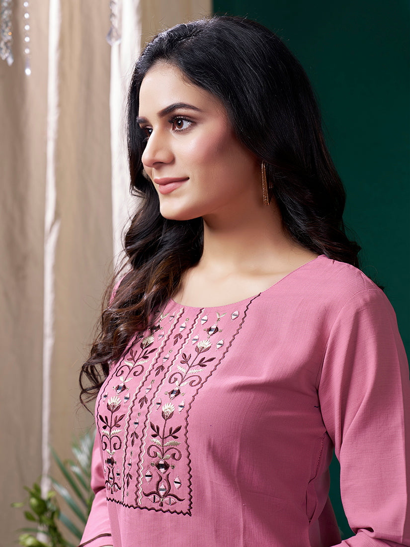 Light Pink Maaza Cotton Handwork with Pocket Causal Kurti