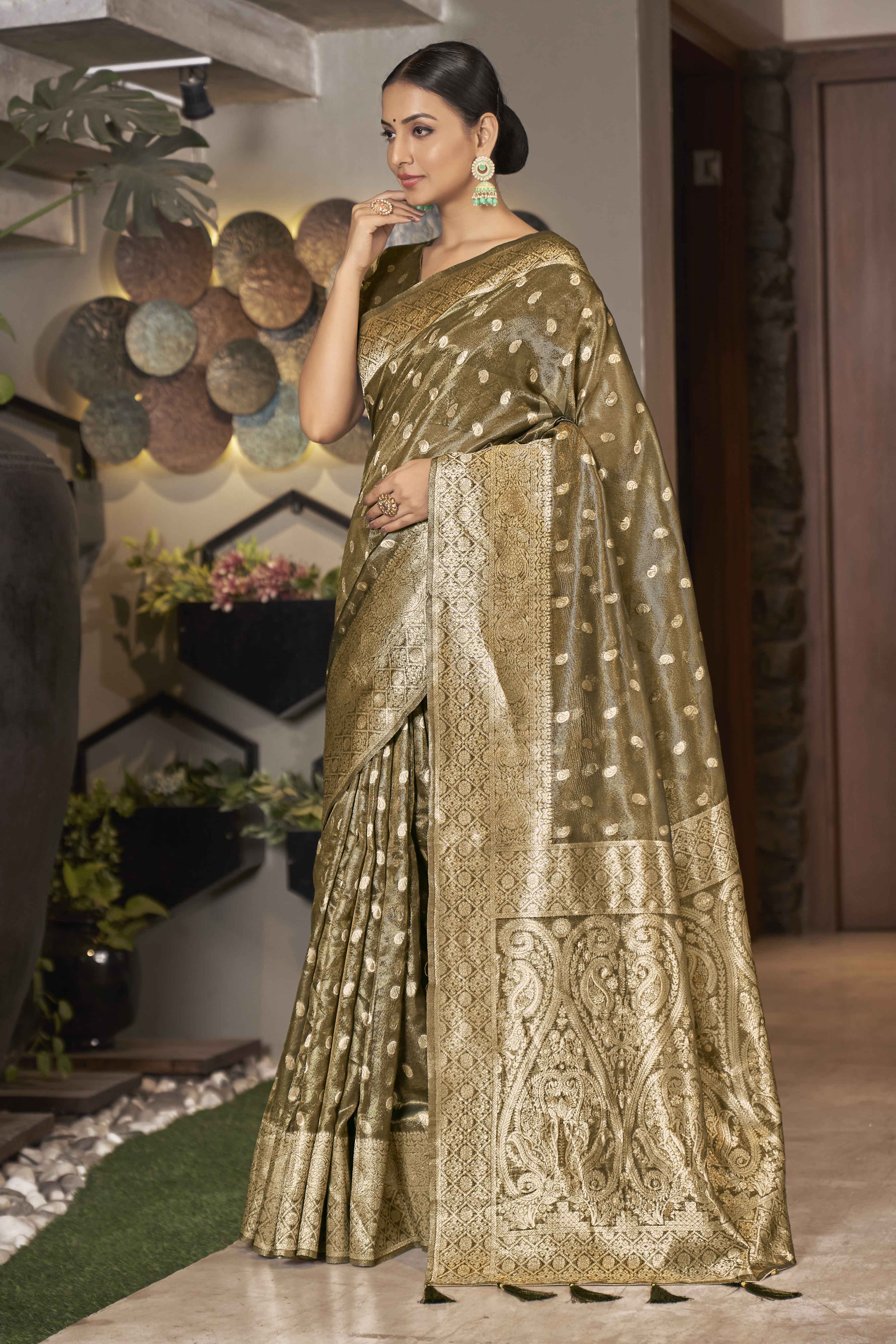 Coffee Brown Shimmer Silk Woven Trending Saree - Monjolika Fashion
