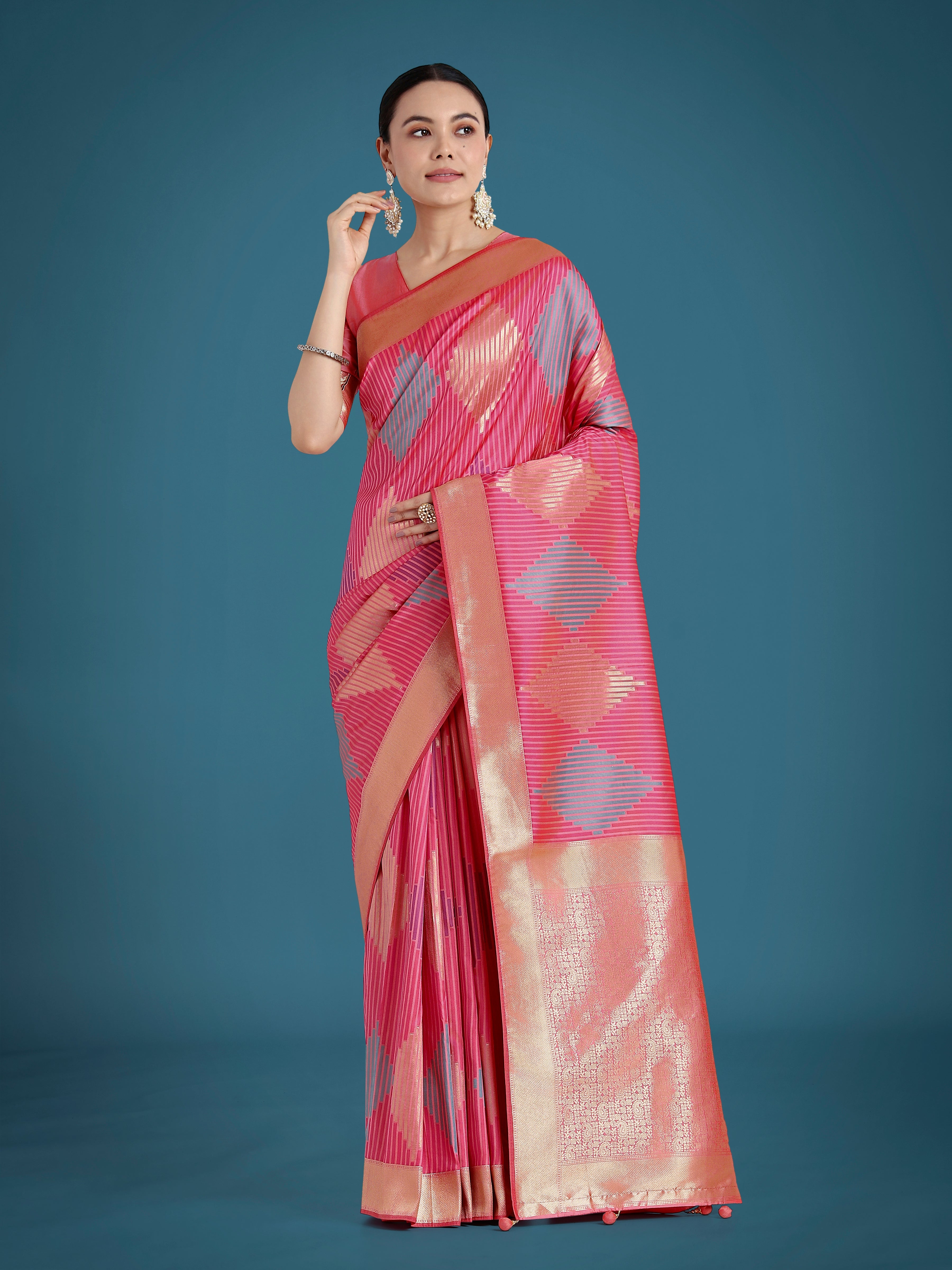 Light Pink Colour Banarasi Silk Zari Weaving Classic Saree