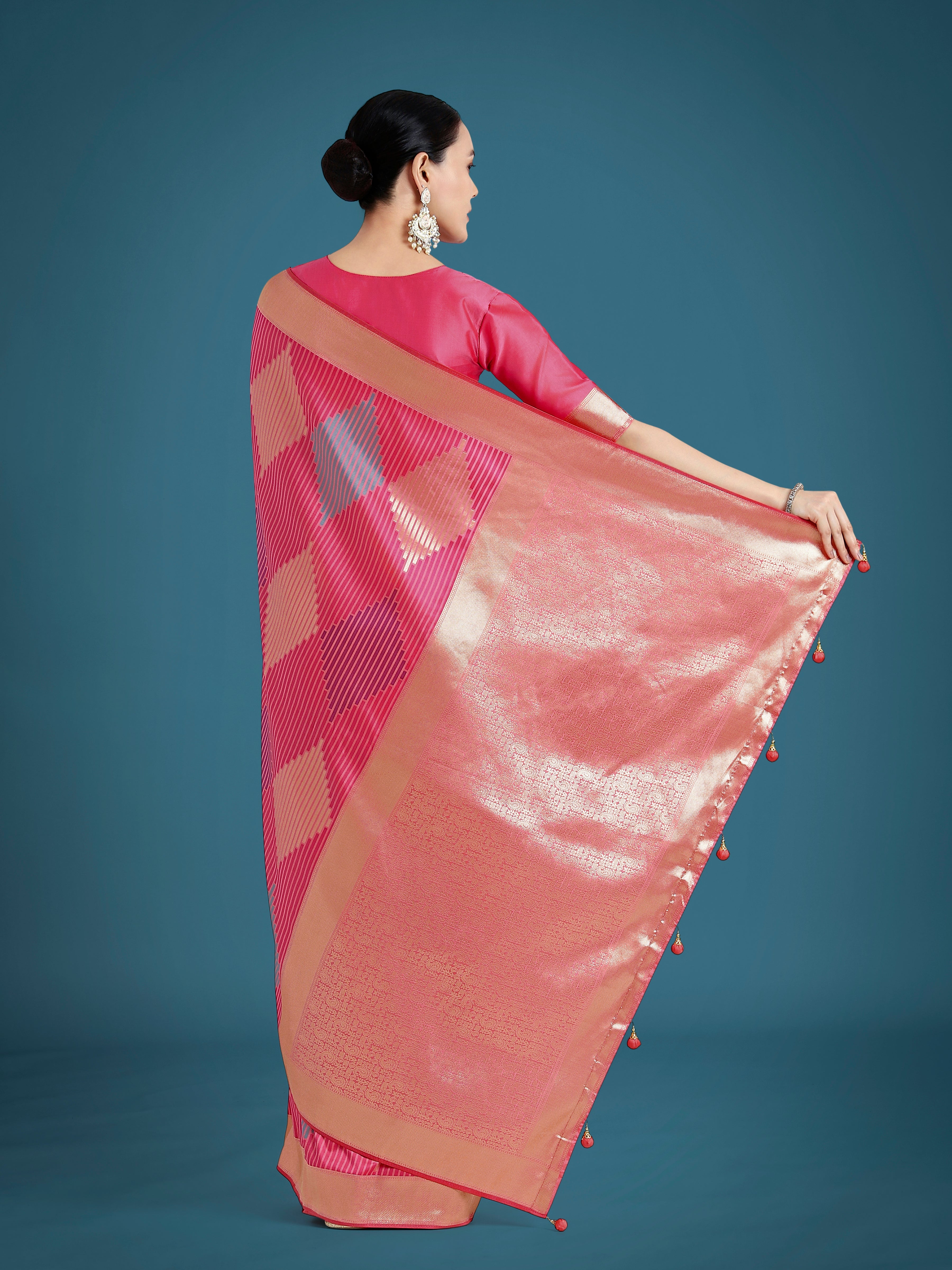 Light Pink Colour Banarasi Silk Zari Weaving Classic Saree