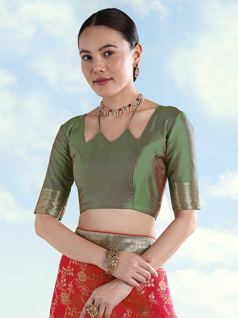 Red Baanrasi Silk Saree With Zari Woven Design - Monjolika Fashion