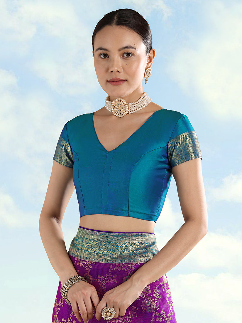 Purple Baanrasi Silk Saree With Zari Woven Design - Monjolika Fashion