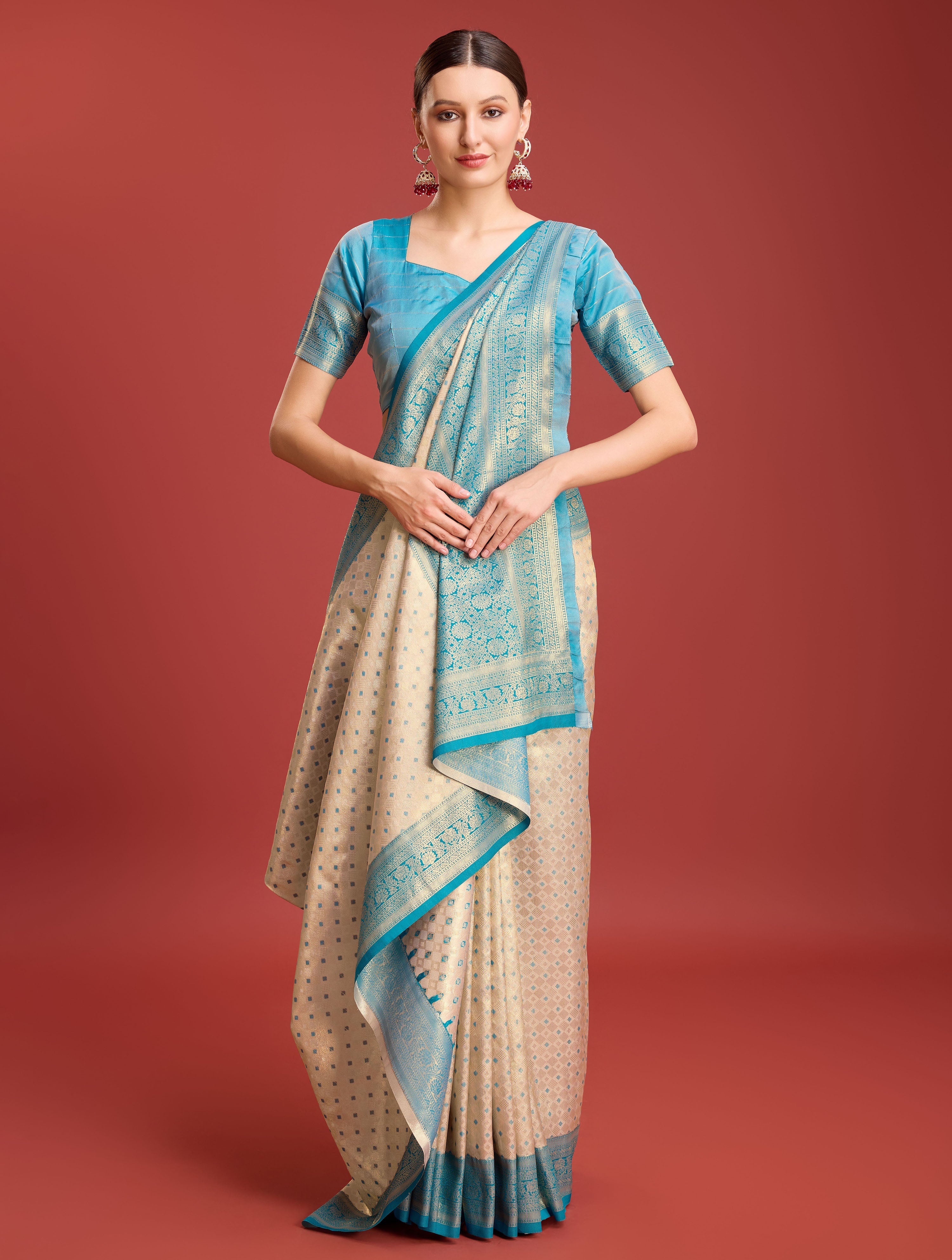 Off White Kanjivaram Silk Zari Woven Festive Wear Saree - Monjolika Fashion