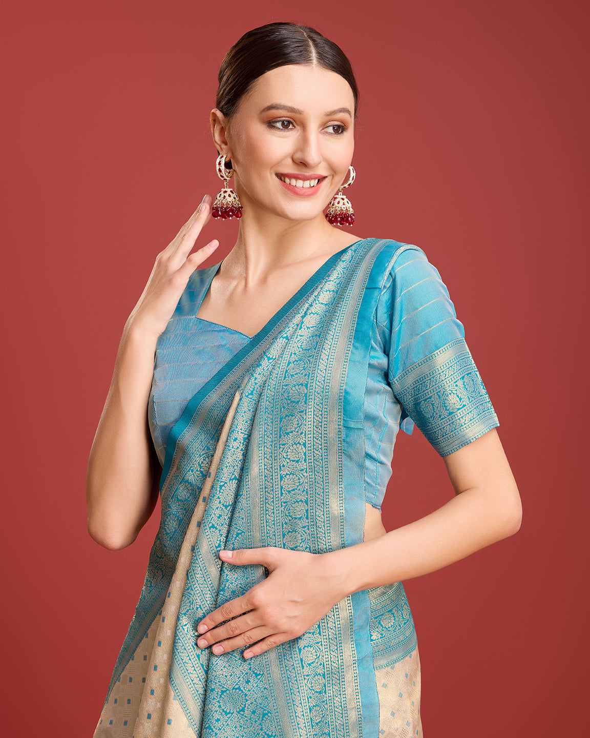 Off White Kanjivaram Silk Zari Woven Festive Wear Saree