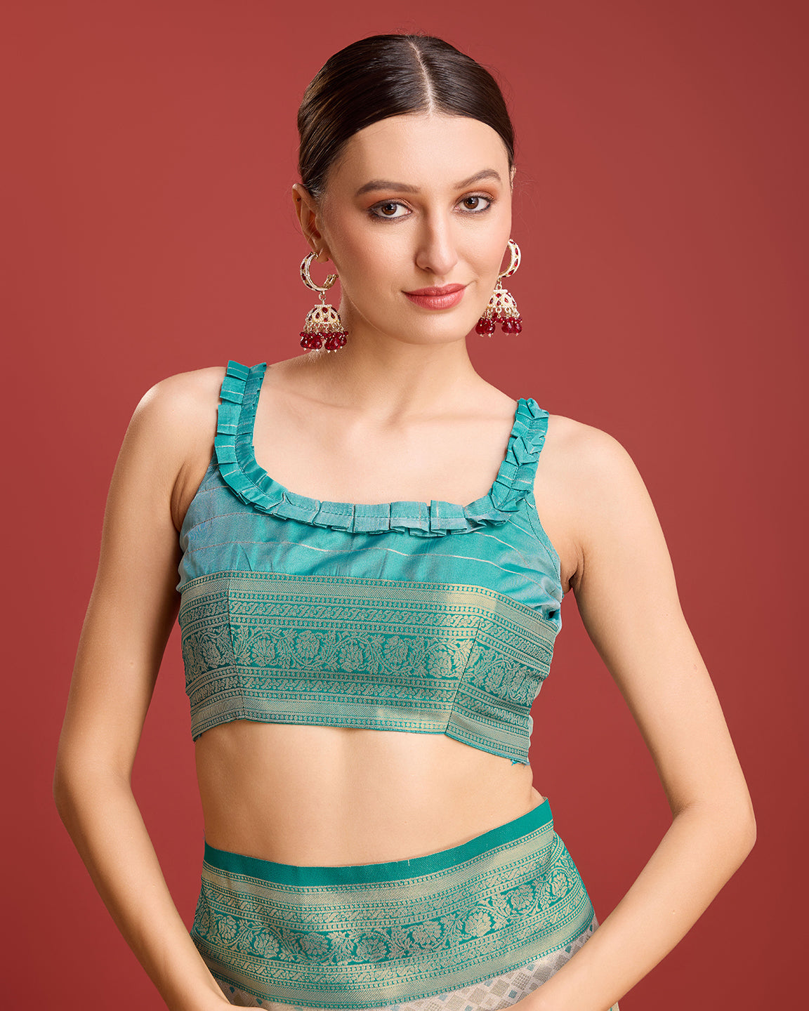 Off White Kanjivaram Silk Zari Woven Festive Wear Saree - Monjolika Fashion