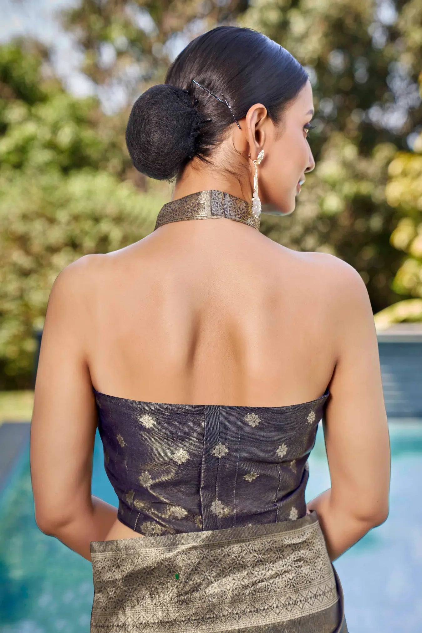 Grey Shimmer Silk Woven Contemporary Wear Saree - Monjolika Fashion