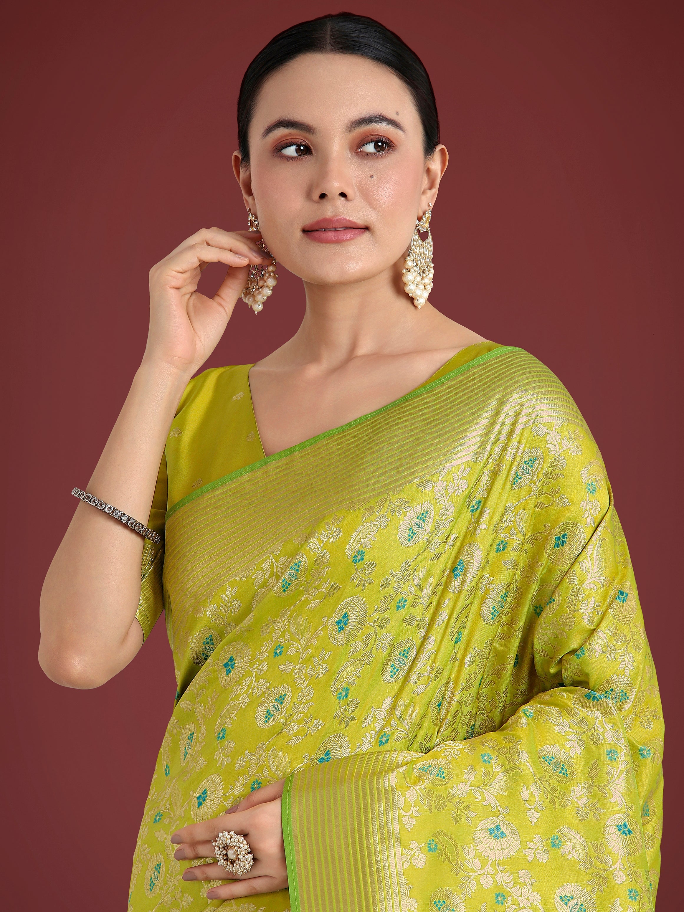 Parrot green Banarasi Silk Zaal Woven Pattern Traditional Saree