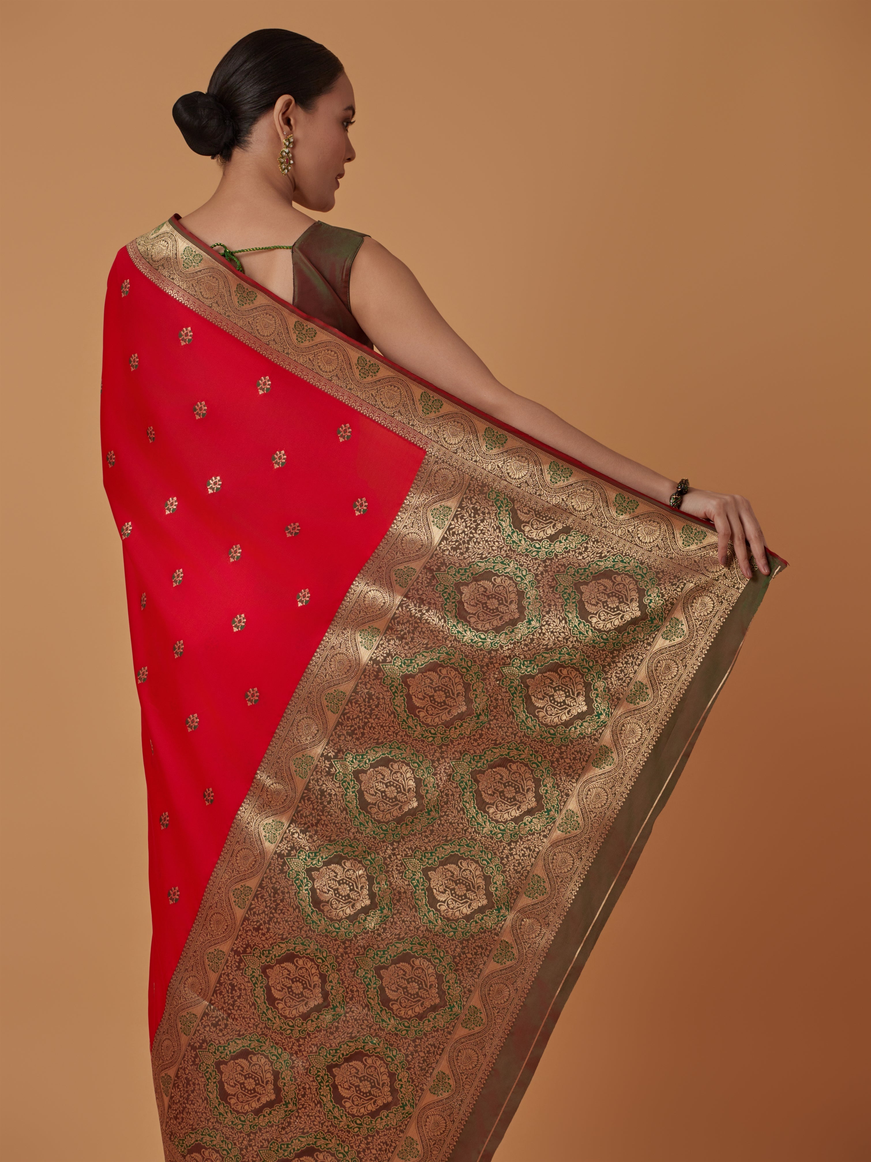Red Banarasi Silk Dulha Dulhan Zari Woven Saree