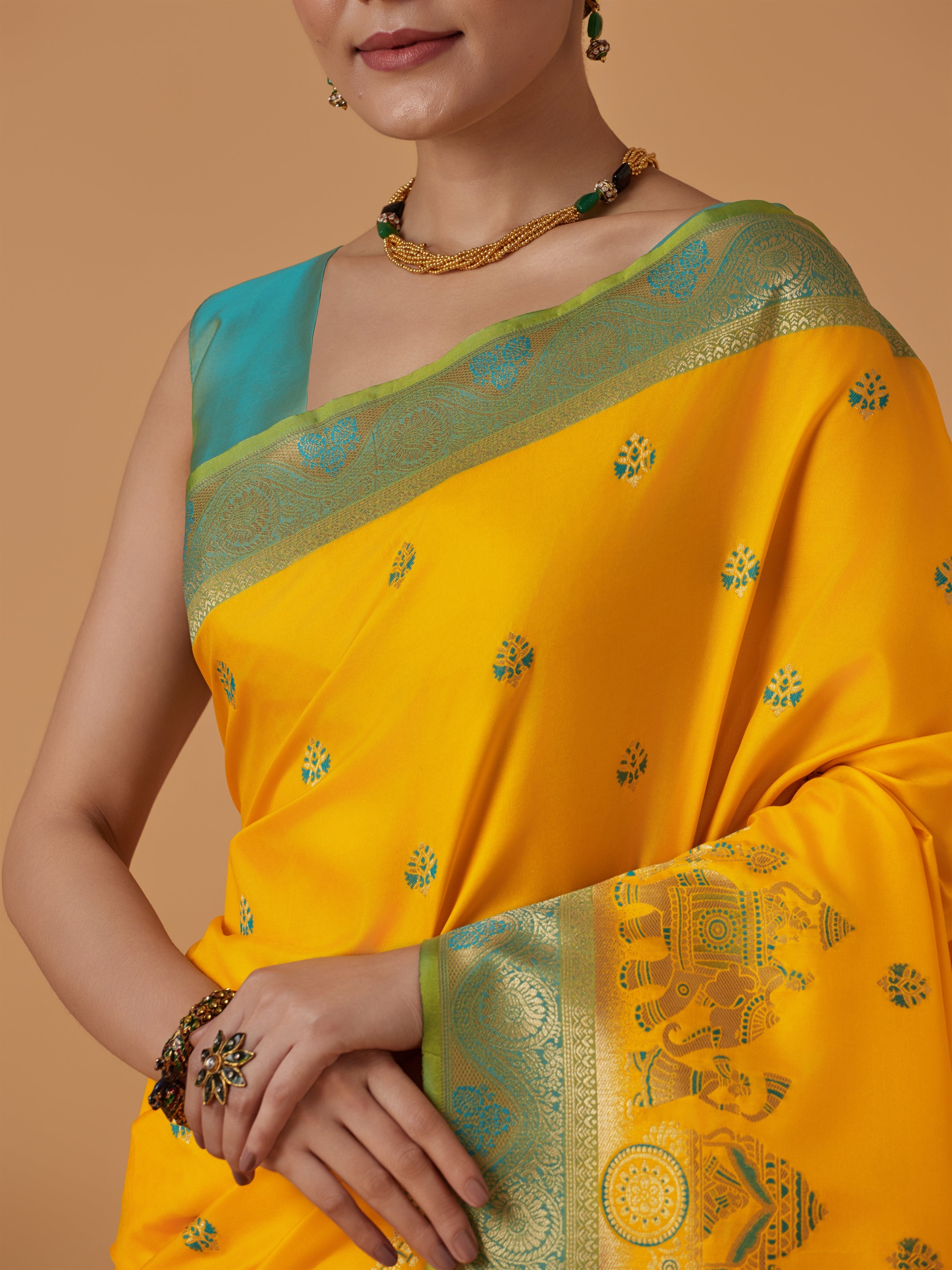 Red Banarasi Silk Dulha Dulhan Zari Woven Saree
